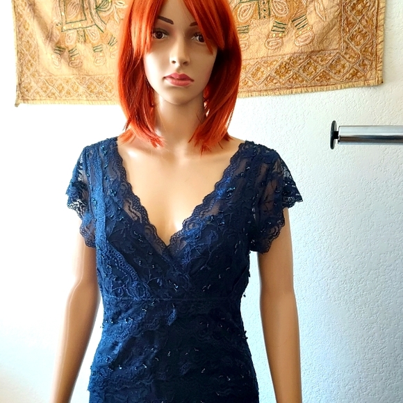 Marina navy blue stretch lace dress in size 8 - Picture 2 of 5
